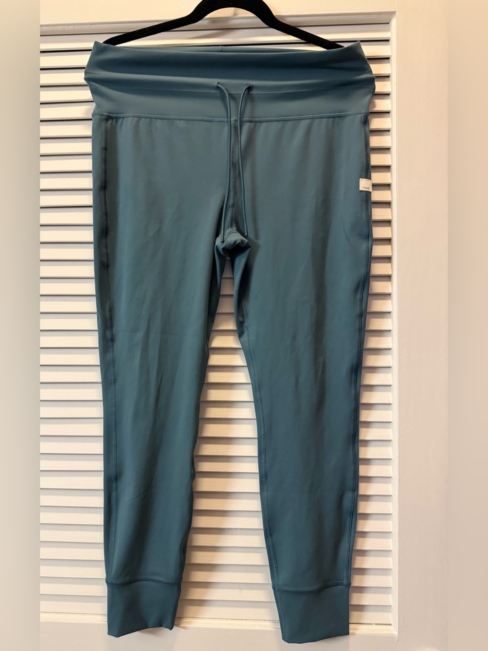 Vuori Daily Legging, size XL